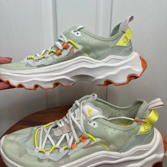 Sorel Women's Kinetic Breakthru Tech Lace Sneakers Multicolor Size 9.5 Green - Picture 3 of 15